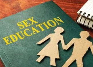 ශ්රී ලංකාවේ පුළුල් ලිංගික අධ්යාපනය(CSE) සහ ලිංගික දිශානතිය සහ ස්ත්රී පුරුෂ භාවය පිළිබඳ අන්තර්ගතය(SOGI) අධ්යාපනයේ නිහඬ නැගීම තුළ ගෝලීය න්යාය පත්රය හෝ නියාමනය නොකළ ප්රතිසංස්කරණ අඩංගුද?