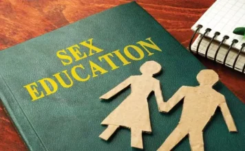 ශ්රී ලංකාවේ පුළුල් ලිංගික අධ්යාපනය(CSE) සහ ලිංගික දිශානතිය සහ ස්ත්රී පුරුෂ භාවය පිළිබඳ අන්තර්ගතය(SOGI) අධ්යාපනයේ නිහඬ නැගීම තුළ ගෝලීය න්යාය පත්රය හෝ නියාමනය නොකළ ප්රතිසංස්කරණ අඩංගුද?